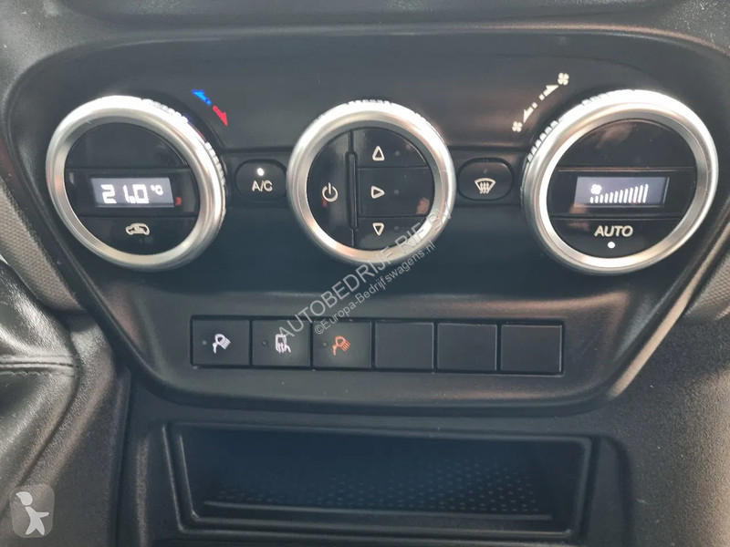 Furgoneta Iveco 35C18 3.0D L2H2 HI-MATIC EURO 6