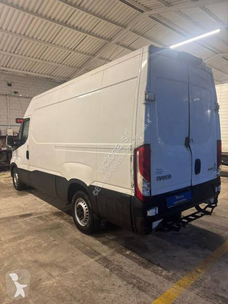 Furgoneta Iveco