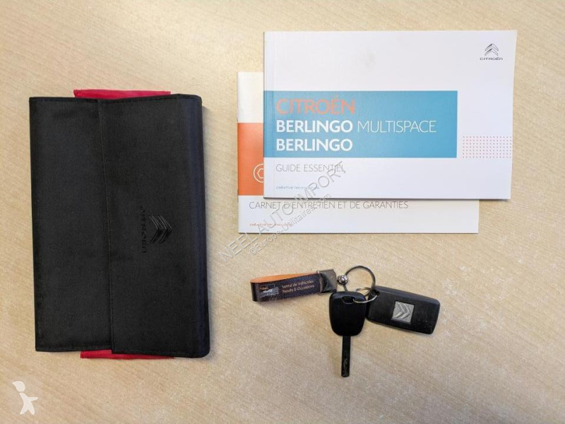 Véhicule utilitaire Citroën BERLINGO II 1.6...