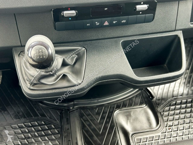 عربة نفعية Mercedes 311 CDI FURGON MEDIO