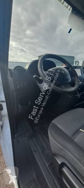 عربة نفعية Renault
