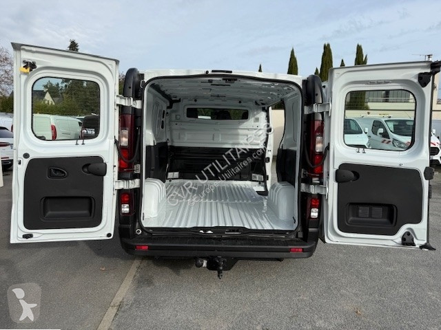 عربة نفعية Renault TRAFIC III FG L1H1 1200 1.6...