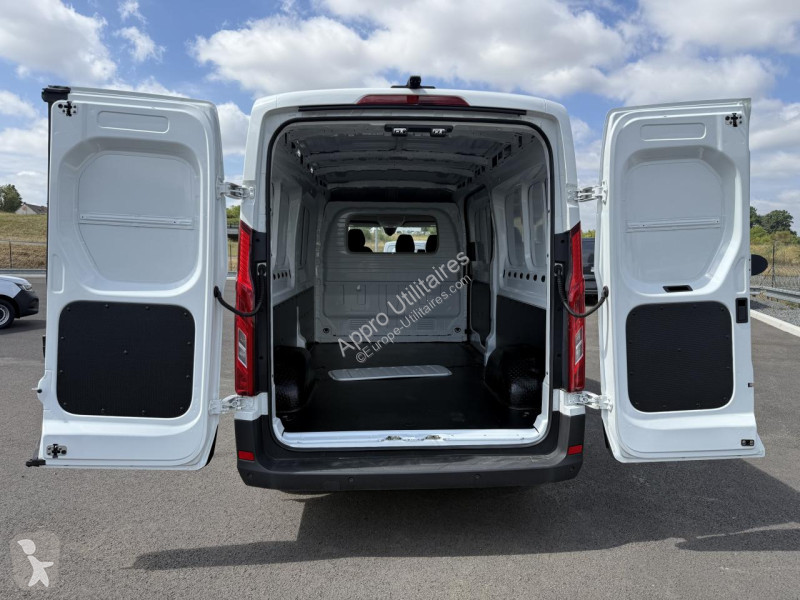 Samochód dostawczy Maxus Deliver9 L3H2...