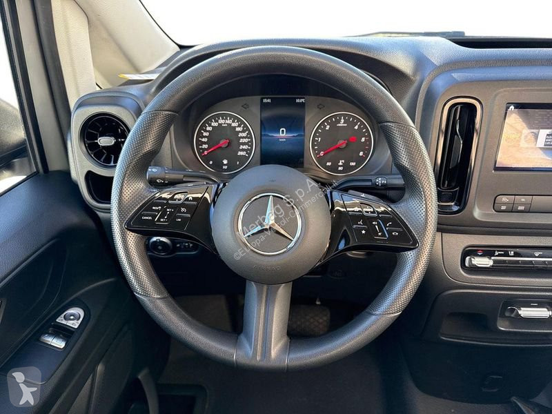 Furgoneta Mercedes 114 Furgone Compact