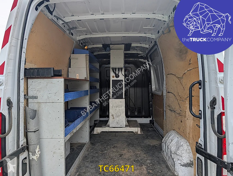 Samochód dostawczy Renault 145.35 nacelle