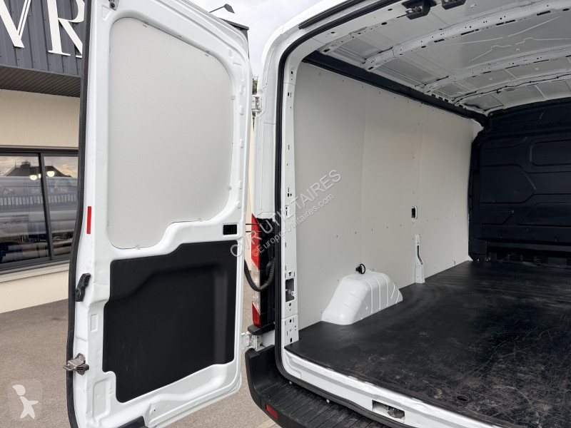 عربة نفعية Ford TRANSIT 2T FG P350 L3H2 2.0...