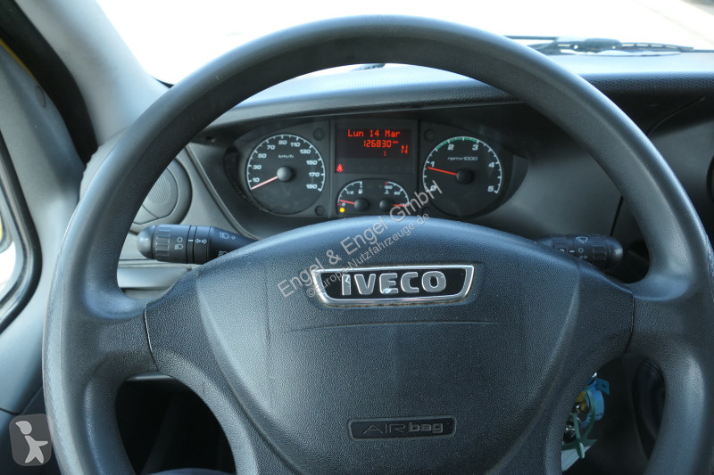 Véhicule utilitaire Iveco Daily 35 S11 C30C...
