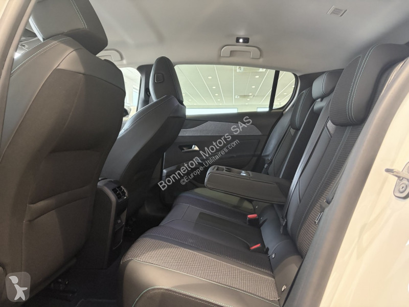 عربة نفعية Peugeot 308 (3) PureTech 130 S&S ALLURE
