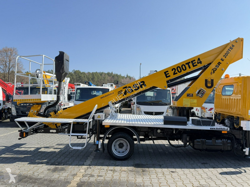 Nissan  Transporter