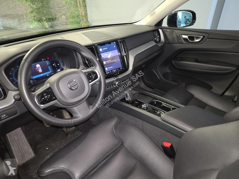 Samochód dostawczy Volvo XC60 B4 Micro-Hybride...