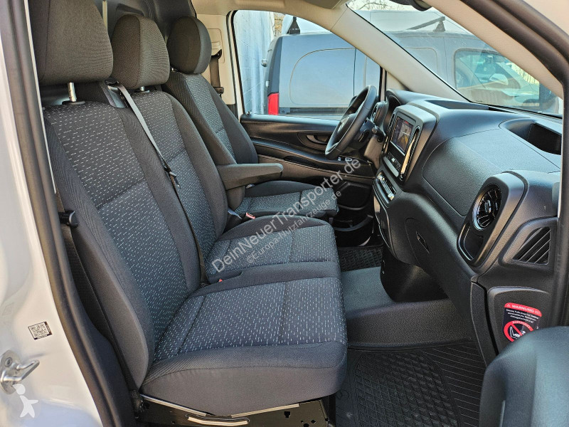 Mercedes Vito...