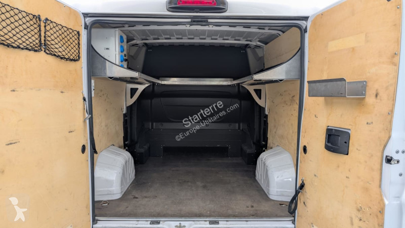 Véhicule utilitaire Peugeot  BOXER FOURGON