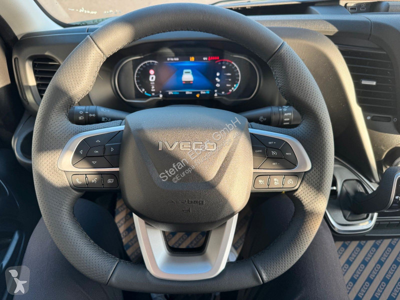 شاحنة Iveco 35C21 HA8 3.0L DoKa...