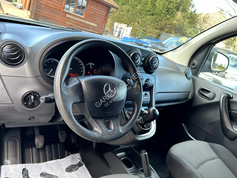 عربة نفعية Mercedes
