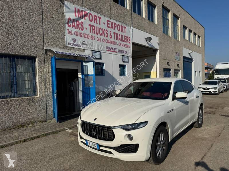 عربة نفعية Maserati