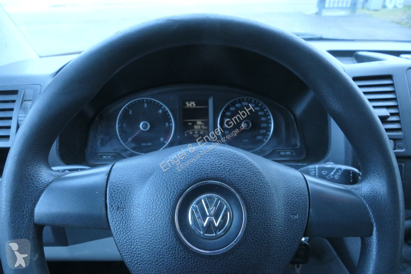 Véhicule utilitaire Volkswagen T5 Transporter...
