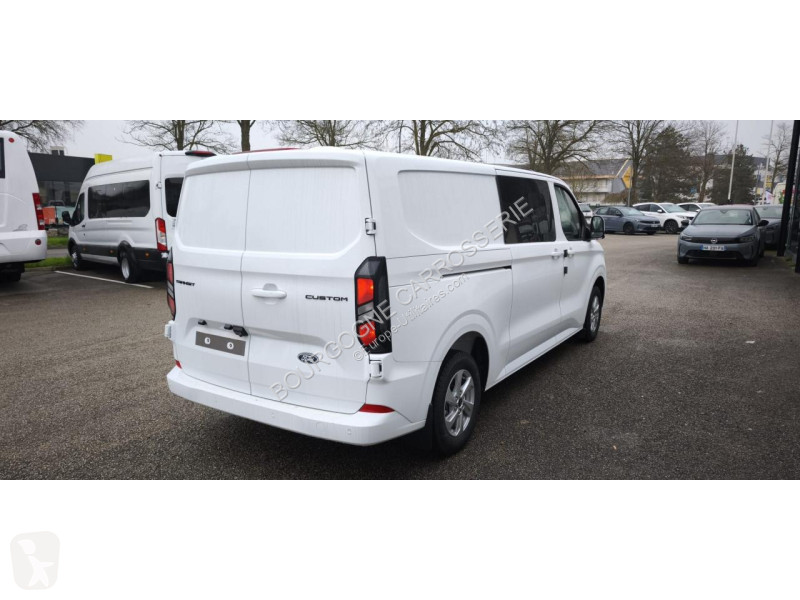 Véhicule utilitaire Ford TRANSIT CUSTOM 2.0...
