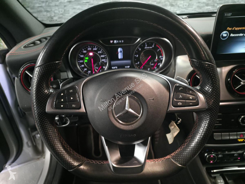 Véhicule utilitaire Mercedes CLA Shooting Brake...