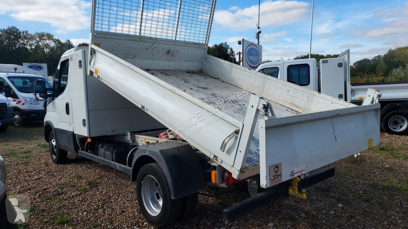 Véhicule utilitaire Iveco DAILY BENNE ACIER JPM...