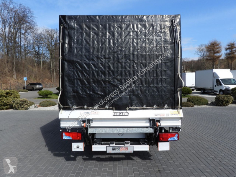Autoutilitară Mercedes 23RANSIT