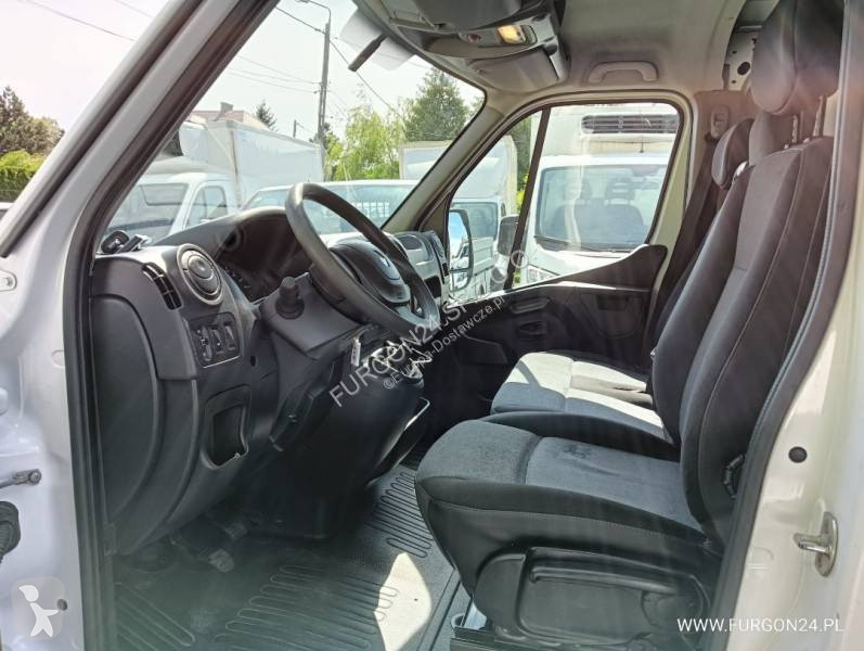 Samochód dostawczy Renault