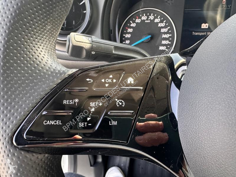 Véhicule utilitaire Mercedes e Long Pro
