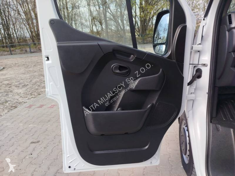 Samochód dostawczy Renault