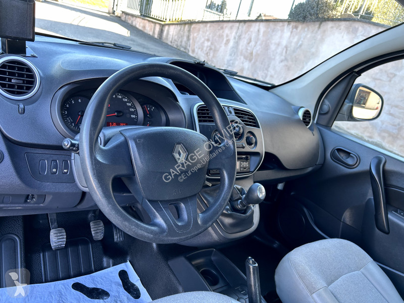 Véhicule utilitaire Renault Maxi Grand Volume...