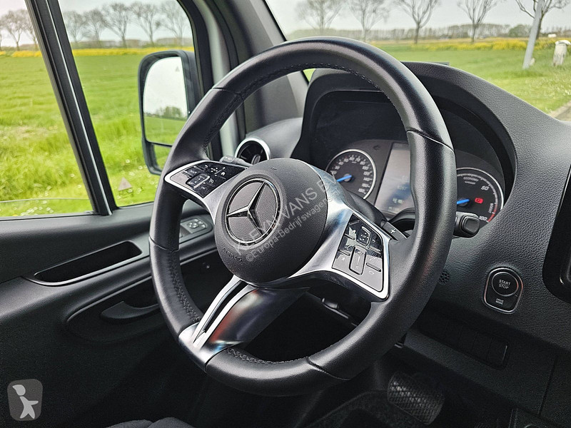 عربة نفعية Mercedes 320 300Km WLTP 81kWh