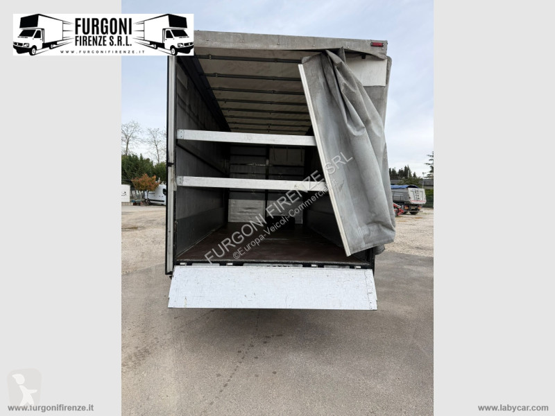 عربة نفعية Renault T35 2.3 dCi/130 TP...