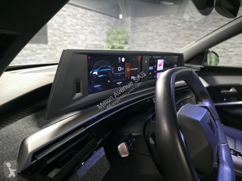 Samochód dostawczy Peugeot 3008 1.2i Hybrid...