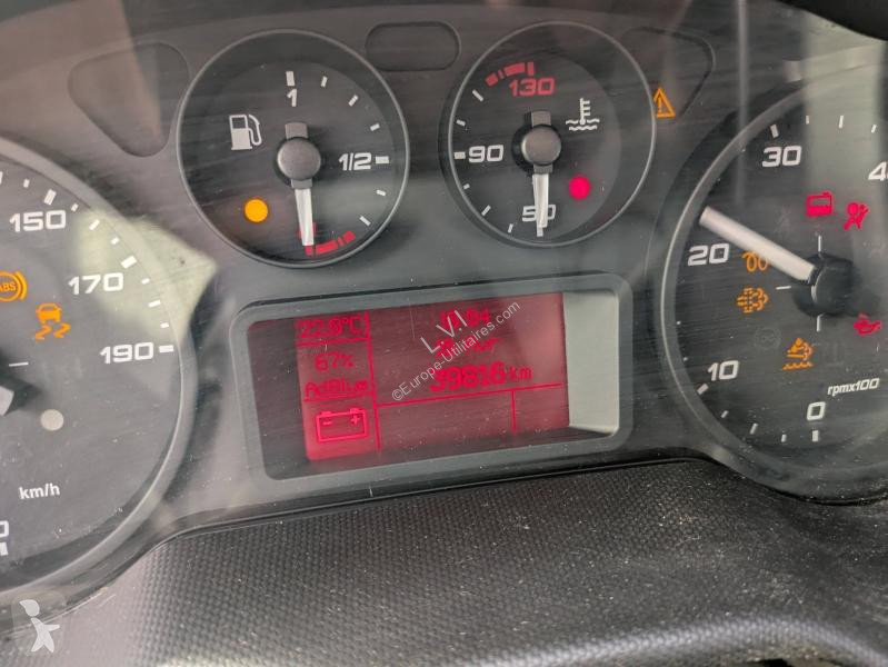 Véhicule utilitaire Iveco CCb 35C16H D...