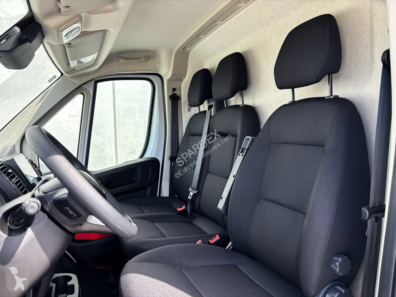 عربة نفعية Peugeot L2H2 | Leasing