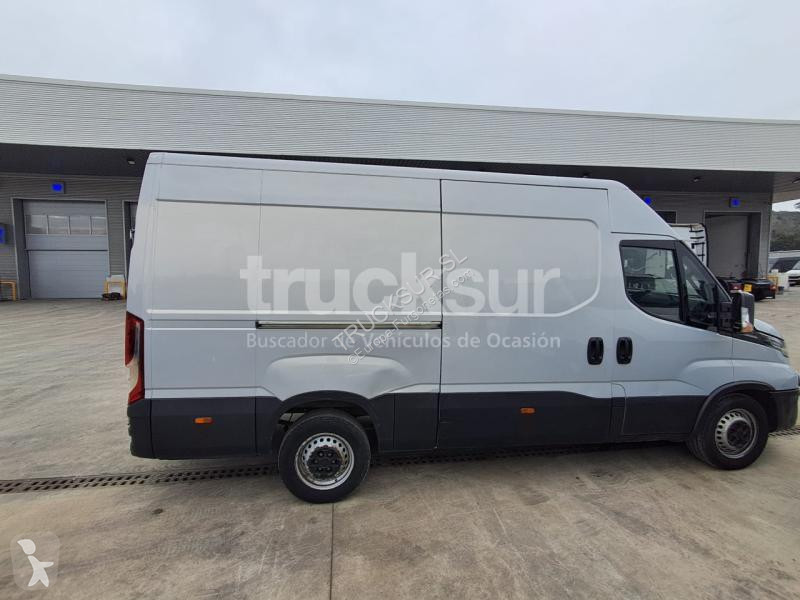 Furgoneta Iveco  DAILY 35S14 12M3