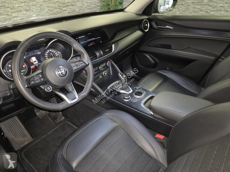 Samochód dostawczy Alfa-Roméo STELVIO 2.2 D -...