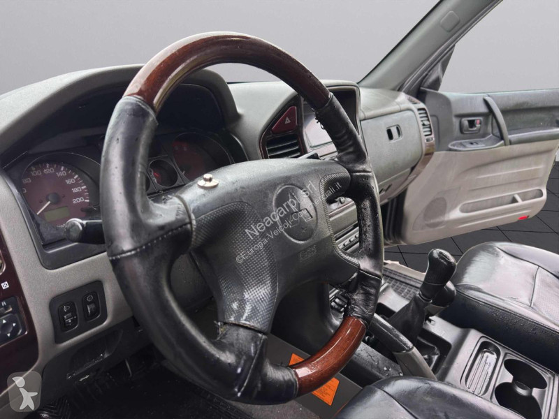 عربة نفعية Mitsubishi