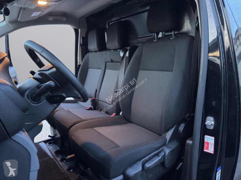 عربة نفعية Opel