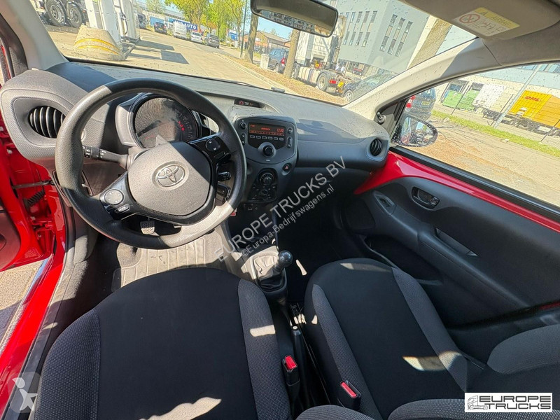 عربة نفعية Toyota Airco - Bluetooth - Cruise...