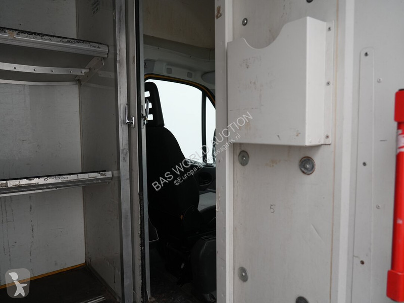 Véhicule utilitaire Iveco 35S11