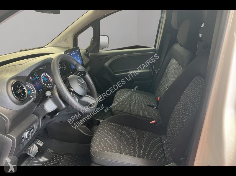 عربة نفعية Mercedes e Long Pro