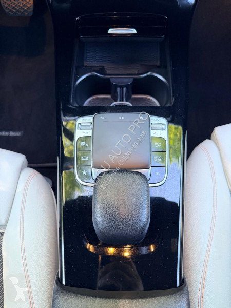 عربة نفعية Mercedes 180 D 7G-DCT STYLE LINE