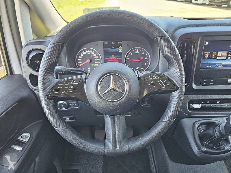 Furgoneta Mercedes 110 Veba box XL EURO6