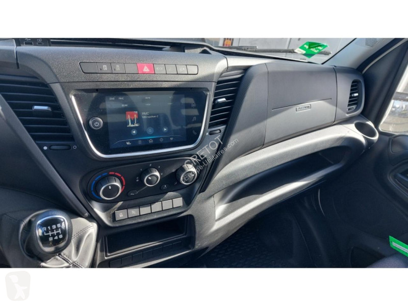 Véhicule utilitaire Iveco DAILY 35C16