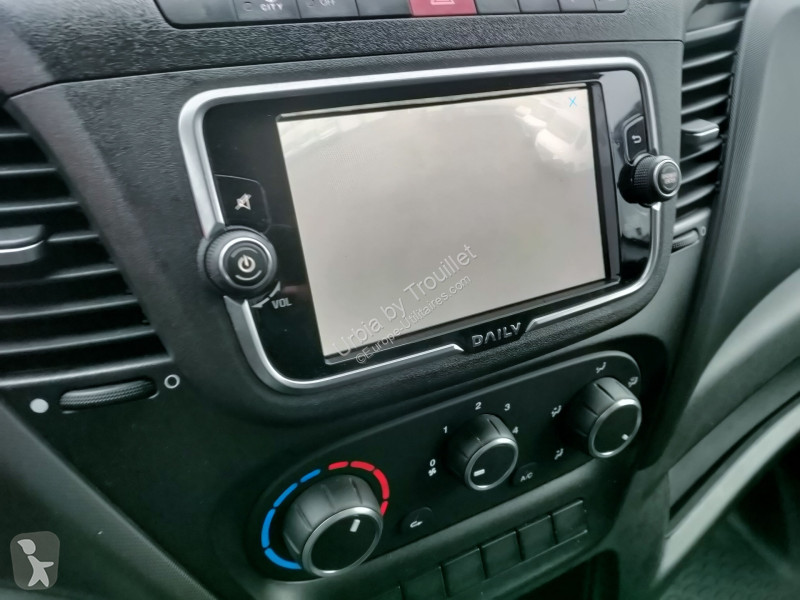 Iveco FRIGO 12M3 160 CV ROUES JUMELEES HAYON...