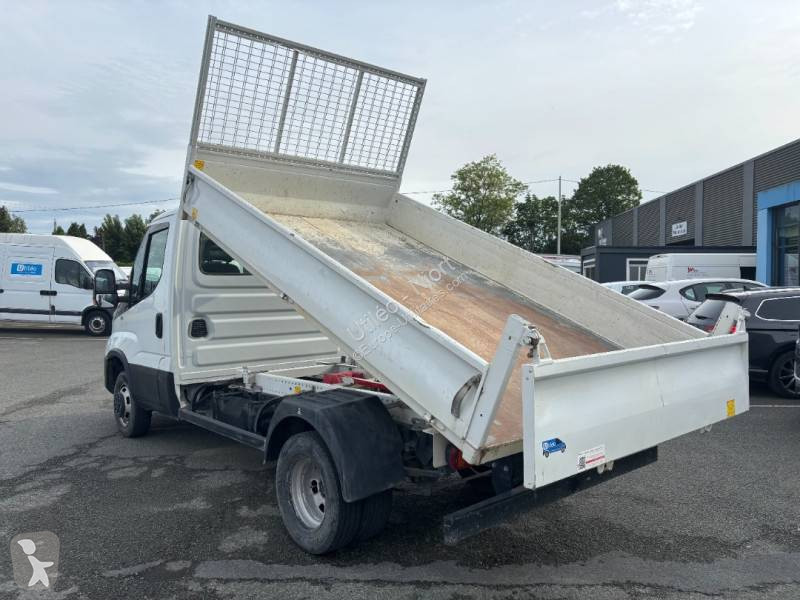 عربة نفعية Iveco