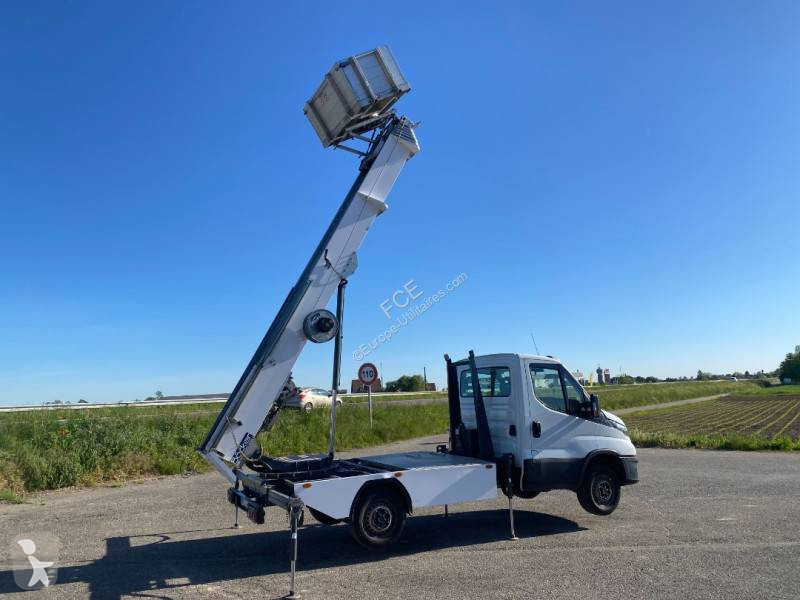 عربة نفعية Iveco