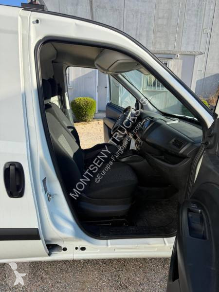 عربة نفعية Opel