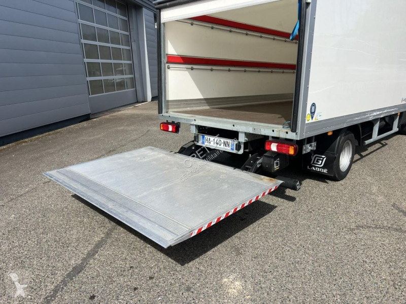 Samochód dostawczy Iveco DAILY 35C16 3L Caisse...