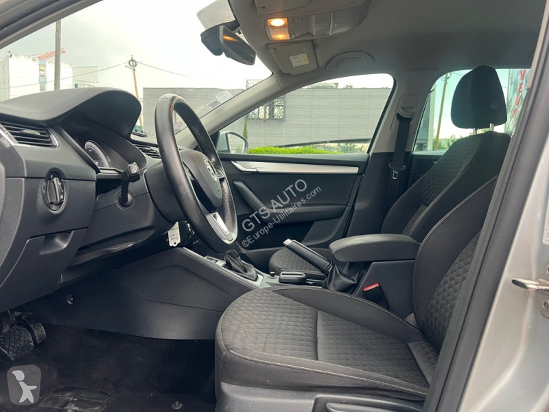 عربة نفعية Skoda OCTAVIA COMBI 1.4 TSI 150CH...