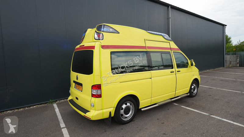 Véhicule utilitaire Volkswagen AMBULANCE MEDIC...